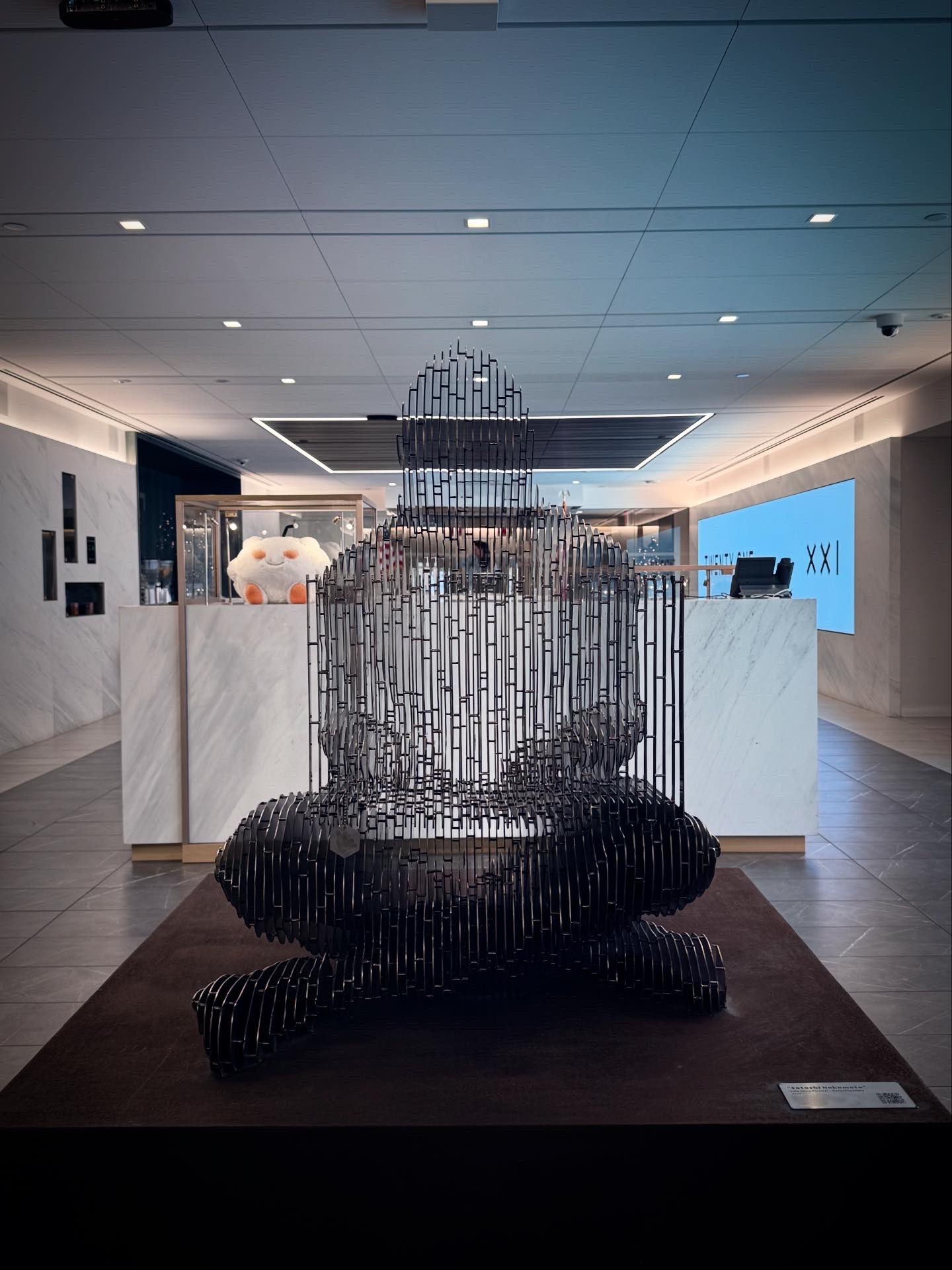 紐約證券交易所大廳裡的中本聰雕像